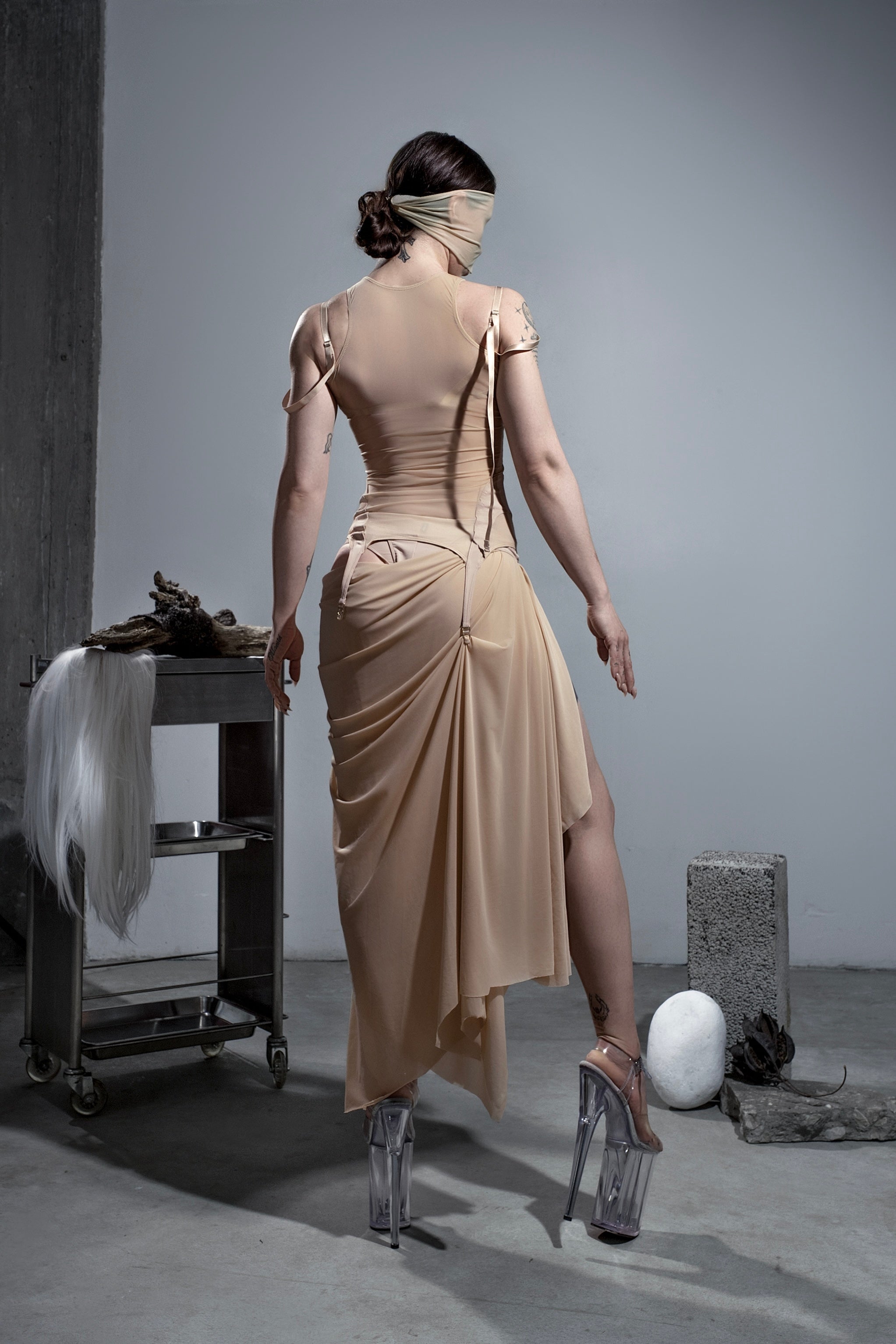 THE CLOTH { NUDE }