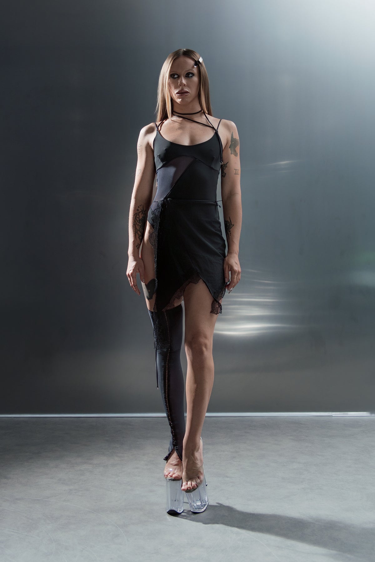 Unbecoming body-dress | black