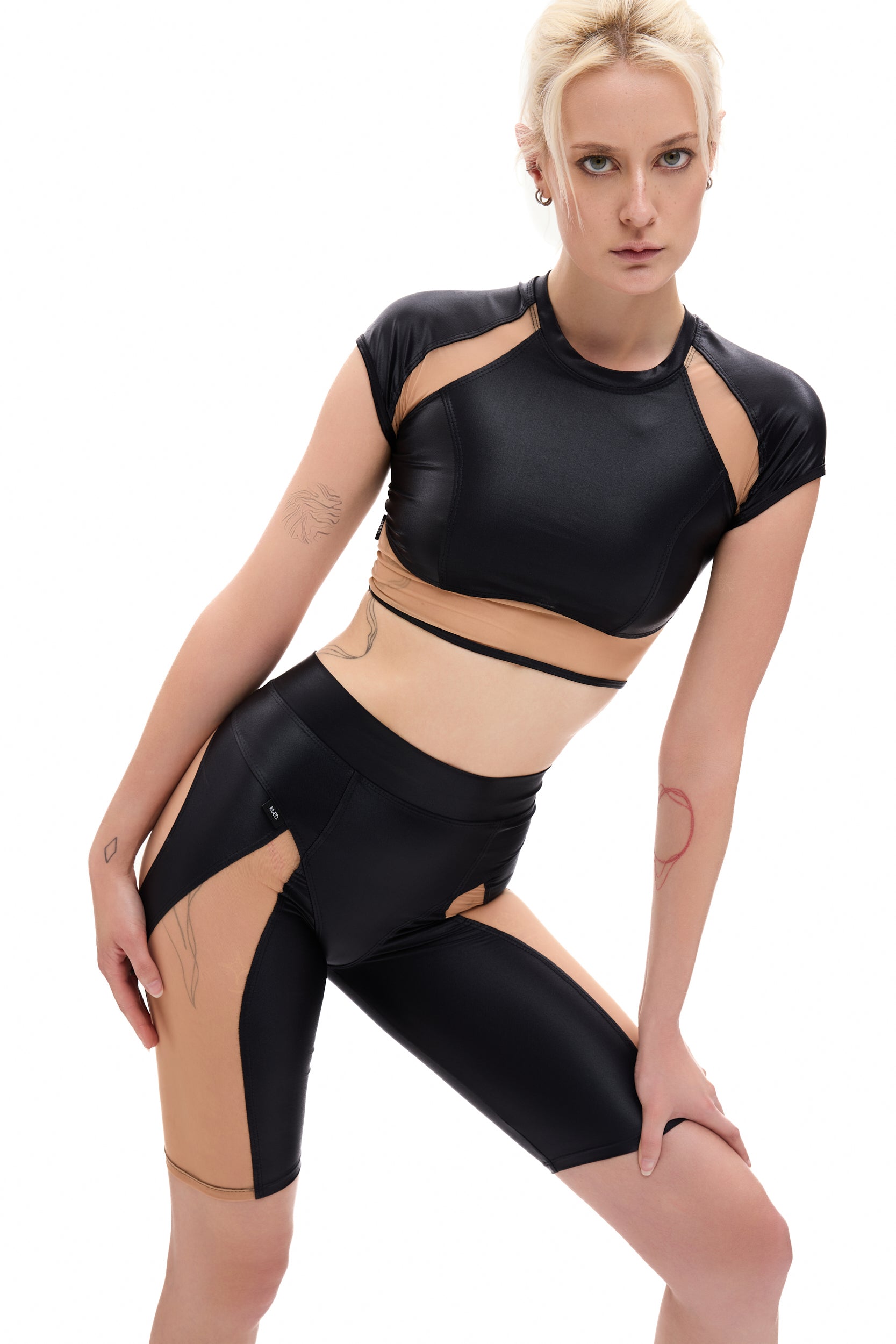 TOP LÆKKER 1.0 // onyx + nude